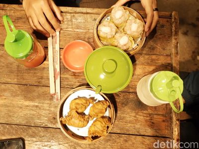 Foto: Rekomendasi Tempat Ngopi dan Jajan Dimsum Asyik di Bandung