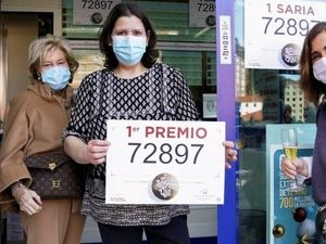 Undian Lotre Total Rp 41 Triliun, Ribuan Warga Spanyol Rayakan Kemenangan