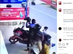 Cilukba! Maling Ini Nggak Sadar Curi Motor Tepat di Depan Pemiliknya