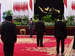 Momen Jokowi Lantik Menteri dan Wakil Menteri Baru