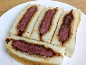 Sandwich Sultan! Harganya Rp 1,1 Juta dengan Isian Beef Steak