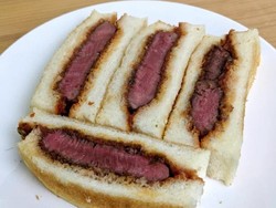 Sandwich Sultan! Harganya Rp 1,1 Juta dengan Isian Beef Steak