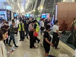 Hari Ini Puncak Mudik di Akhir Tahun 2020, Terminal Domestik Soetta Ramai