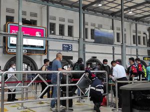 Jelang Nataru, 16.700 Orang Tinggalkan Jakarta Naik Kereta