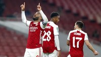 Arsenal yang lebih banyak menunggu berhasil menyamakan kedudukan di menit ke-31 melalui Alexandre Lacazette. AP Photo/Frank Augstein.