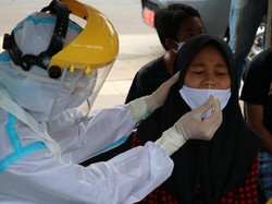 Jepara Zona Merah, Warga Tak Bermasker di Pasar Langsung Dites Swab