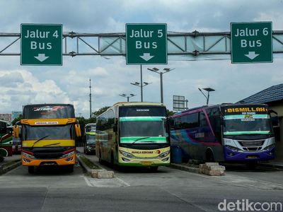 Begini Suasana di Terminal Pulogebang Saat Libur Nataru