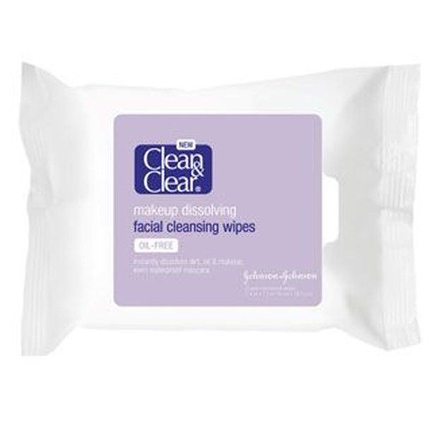 Clean & Clear Make Up Dissolving Oil-Free Facial Cleansing Wipes