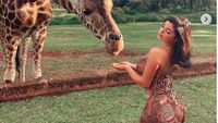 Wild! Demi Rose Tampil Seksi ala Macan hingga Ular