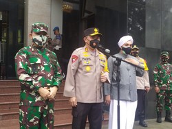 Kapolda Metro dan Pangdam Jaya Lepas Patroli Pengamanan Natal