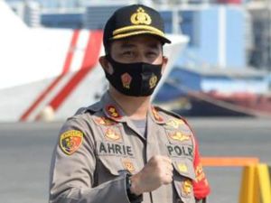 AKBP Ahrie Sonta Jadi Sekpri Kapolri, Kapolres Pelabuhan Tj Priok AKBP Putu AKBP Ahrie Sonta Jadi Sekpri Kapolri, Kapolres Pelabuhan Tj Priok AKBP Putu