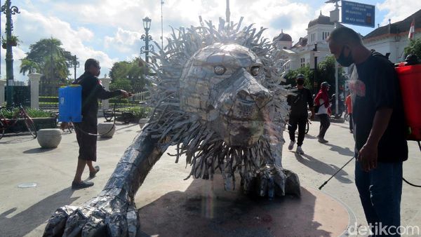 Kerap Dikunjungi Turis untuk Liburan, Kawasan Malioboro Disemprot Disinfektan