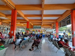 Libur Natal, Penumpang Mulai Berdatangan di Terminal Kampung Rambutan