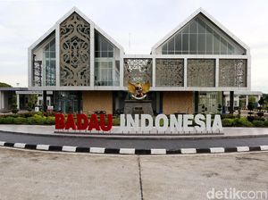 Menyambangi Wajah Terdepan Indonesia yang Cantik di PLBN Nanga Badau