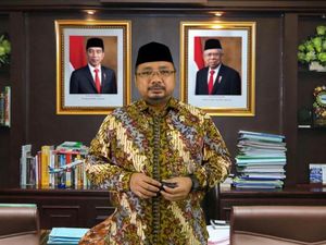 Menag Yaqut Luruskan soal Akan Afirmasi Hak Beragama Syiah-Ahmadiyah Menag Yaqut Luruskan soal Akan Afirmasi Hak Beragama Syiah-Ahmadiyah