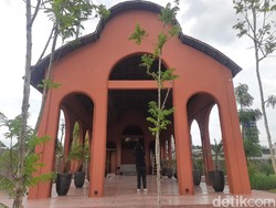 Ini Alasan Risma Batal Resmikan Museum Olahraga di Surabaya