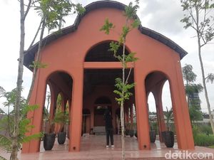 Ini Alasan Risma Batal Resmikan Museum Olahraga di Surabaya Ini Alasan Risma Batal Resmikan Museum Olahraga di Surabaya