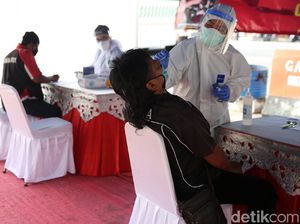Penumpang-Pengemudi Bus Jalani Rapid Test Antigen