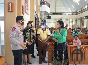 Polda NTT Patroli ke Gereja-gereja, Titip Pesan Natal Damai