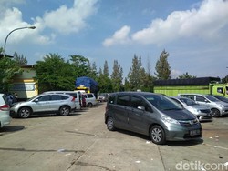 Rest Area KM 207 A Tol Palikanci Mulai Dipadati Kendaraan