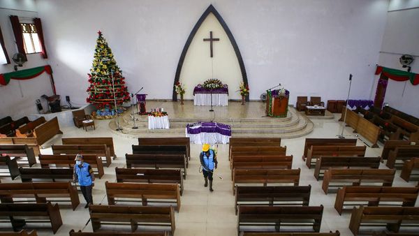 Saat Gereja di Berbagai Daerah Indonesia Bersiap Sambut Natal