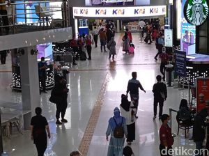 Suasana Stasiun Gambir Jelang Natal, Tak Ada Antrean Panjang Rapid Antigen