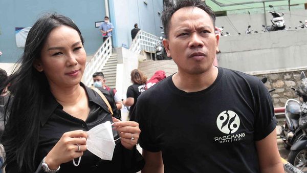 Vicky Prasetyo dan Kalina Oktarani Lengket Terus