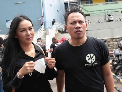 Vicky Prasetyo dan Kalina Oktarani Lengket Terus