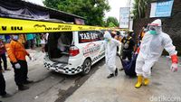 Evakuasi Jenazah Korban Kebakaran Rumah Kos di Sukoharjo