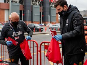 Natal 2020: Skuad MU Bantu Kerja Amal untuk Anak-anak