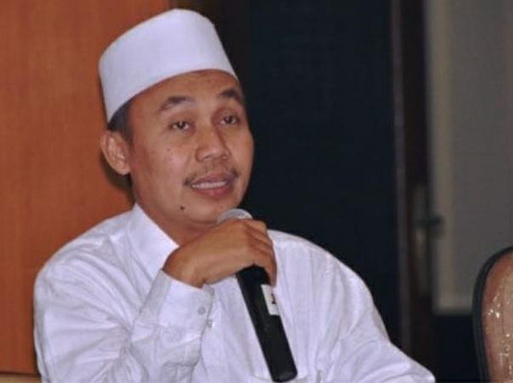 PWNU Jatim Ingatkan Menag Tak Korek Luka Lama Soal Syiah dan Ahmadiyah PWNU Jatim Ingatkan Menag Tak Korek Luka Lama Soal Syiah dan Ahmadiyah