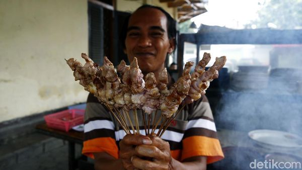 Libur Nataru di Tegal, Cobain Sate Kambing Batibul Bang Awi