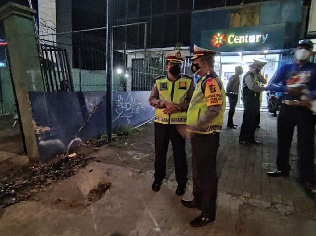 Olah TKP Kecelakaan Maut di Jaksel, Ini yang Digali Tim Polda Metro Olah TKP Kecelakaan Maut di Jaksel, Ini yang Digali Tim Polda Metro