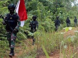 Menyusuri Hutan Kalimantan, Mencari Tanda Kedaulatan Indonesia