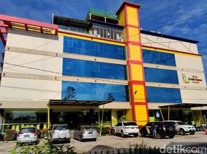 Potret Hotel Bintang 3 di Batas Indonesia-Malaysia