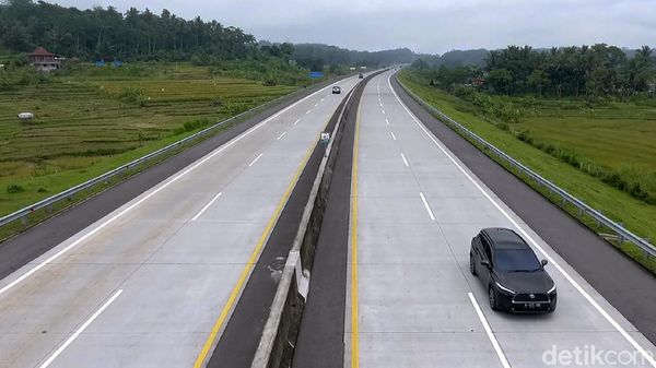 Pemandangan Indah Road Trip Jakarta-Bali di Tol Trans Jawa