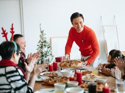 10 Hidangan Lezat yang Cocok untuk Meriahkan Perayaan Natal