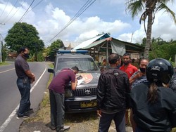 Viral Video Warga Pungut Uang Berceceran di Bali, Polisi Cek Lokasinya