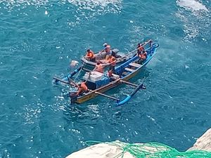 Hilang Tiga Hari, Warga Ngawi Ditemukan Tewas Mengapung di Pantai Pacitan