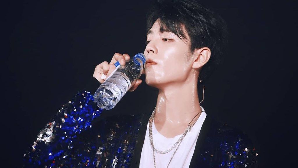 Ini Xiao Zhan, Pria Tertampan di Dunia yang Hobi Ngemil Ini Xiao Zhan, Pria Tertampan di Dunia yang Hobi Ngemil