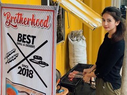 7 Kisah Viral Orang yang Alih Profesi, Ada Lulusan S2 Jadi Tukang Balon