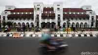 Menikmati Sore di Alun-alun Kota Tegal