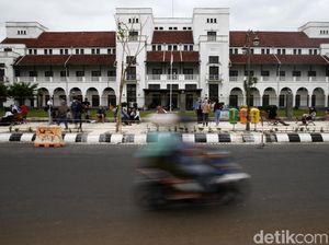 Menikmati Sore di Alun-alun Kota Tegal