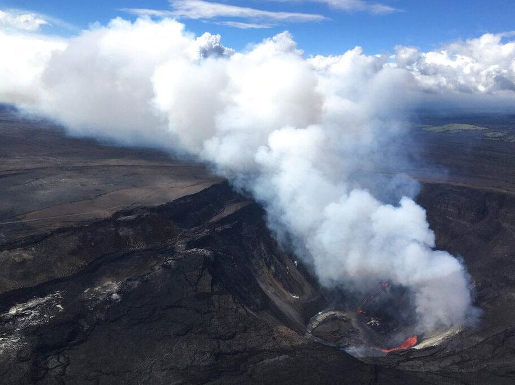 Turis 75 Tahun Terjatuh ke Gunung Berapi Hawaii, Berakhir Tragis
