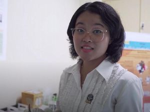 Peneliti Indonesia Ciptakan Layar Ponsel dari Limbah Kelapa Sawit