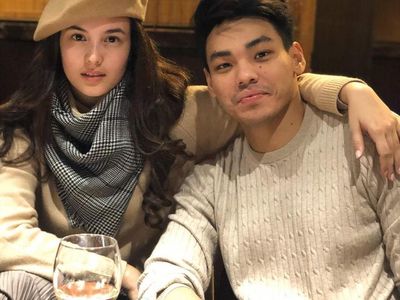 Gantengnya Rob Kardinal Saat Ngopi dan Makan Bareng Chelsea Islan