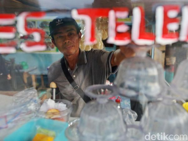 Frustasi-Ingin Bunuh Diri, Pedagang Ini Sukses di Batas Negeri