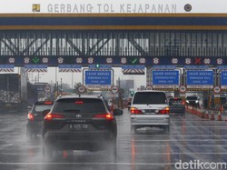 Tips Aman Berkendara Libur Tahun Baru saat Rest Area Dibatasi