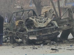 Truknya Ditempeli Bom, 2 Polisi Afghanistan Tewas
