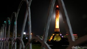 Warna-warni Tugu Muda Semarang yang Mempesona